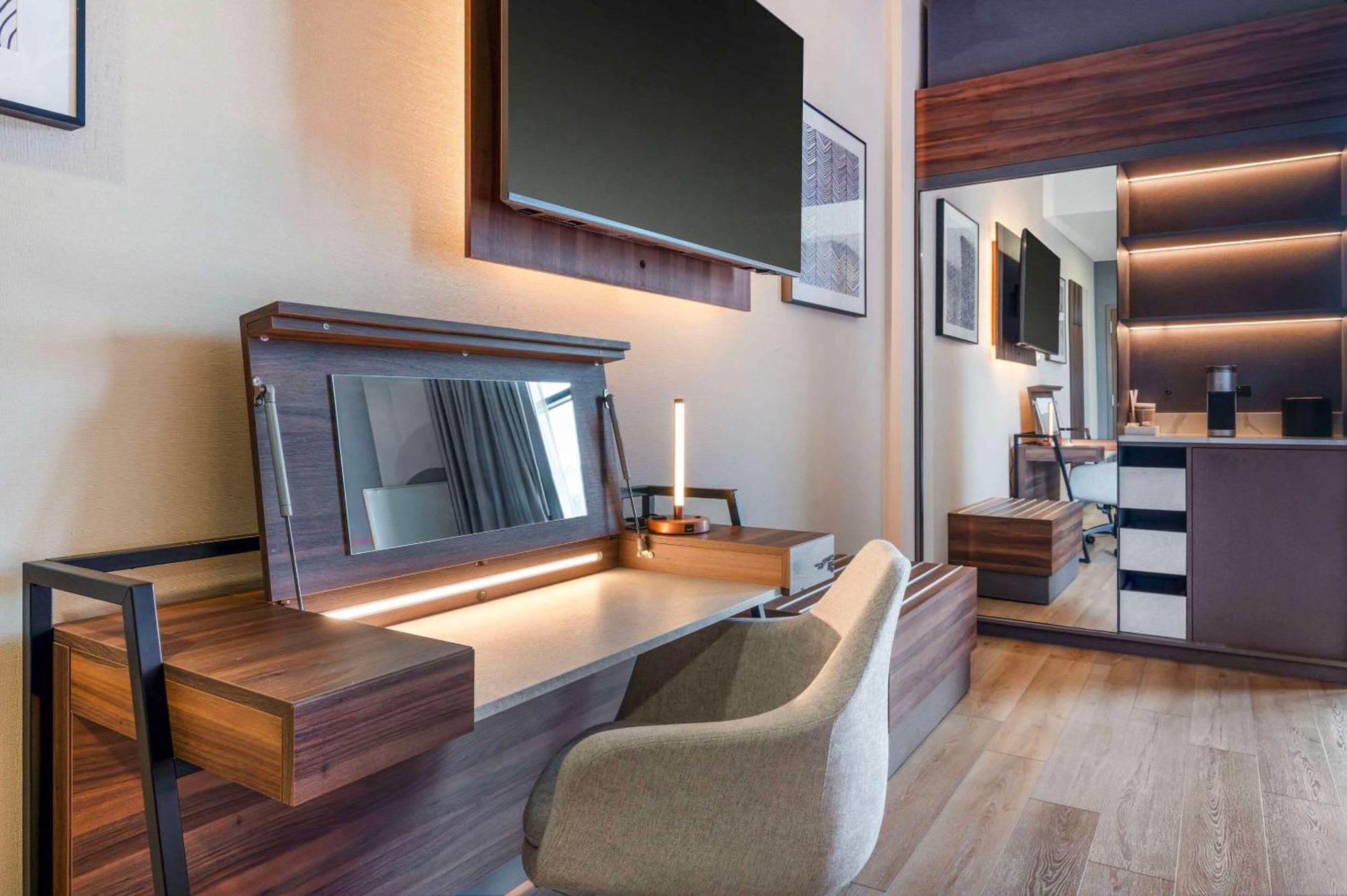 Cambria Hotel Nashville Midtown Exterior photo